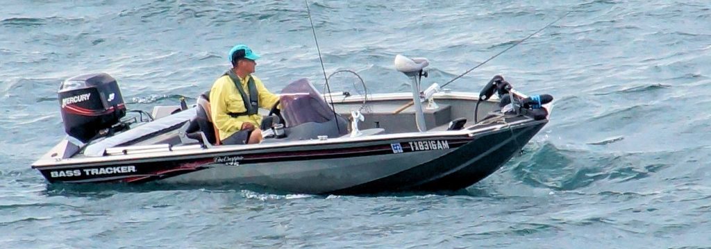 boat in canyon lake